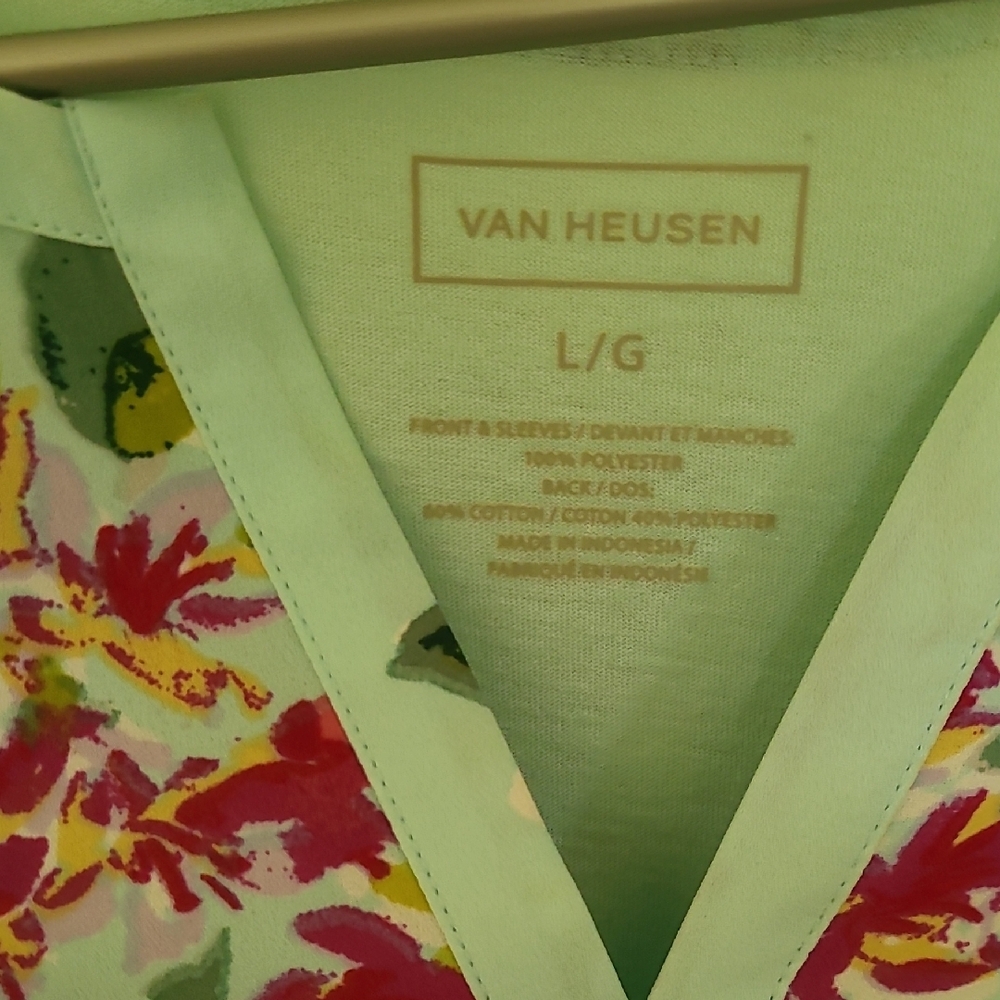 Floral Print Women's Top - Picture 2 of 5